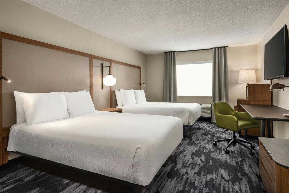 Queen Room with Two Queen Beds interior
